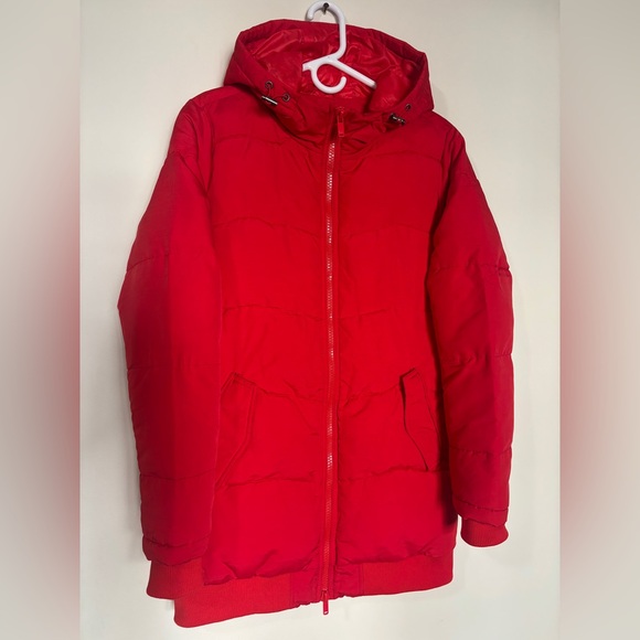 NWOT ONLY Red warm zip-up puffer jacket with a hood M - Picture 2 of 10